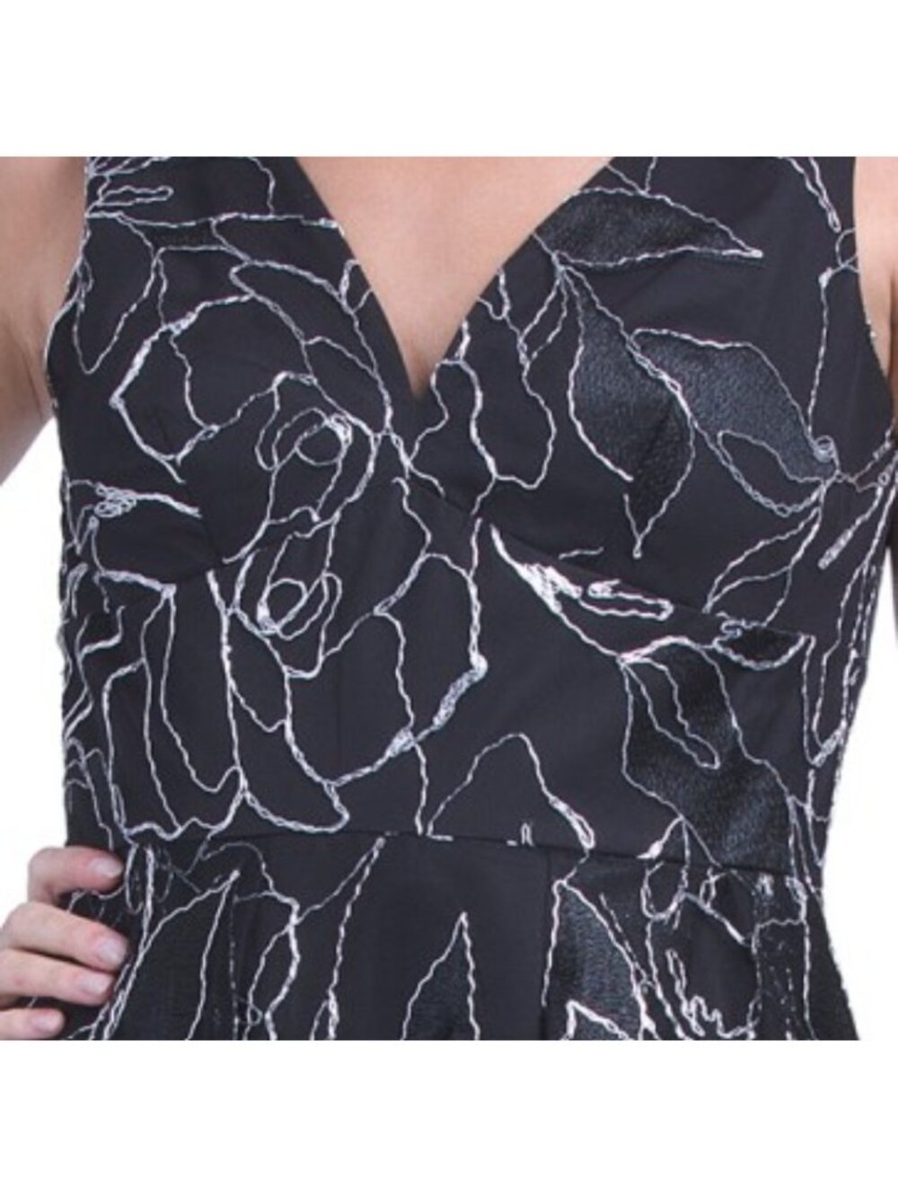 TAHARI ASL V-neck Gown - Picture 3 of 4